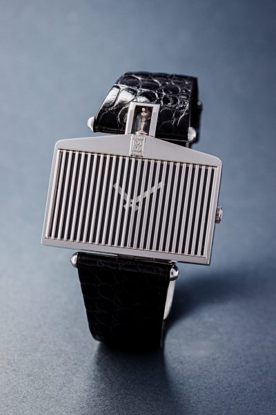 corum-44377957-2