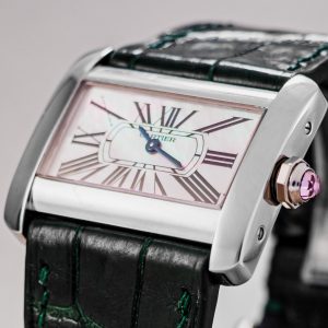 Cartier-44378294-4