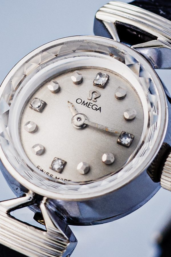 Omega Cocktail lady - Image 4