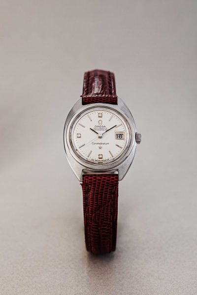 Omega constellation C shape lady sigma white gold dial with diamonds