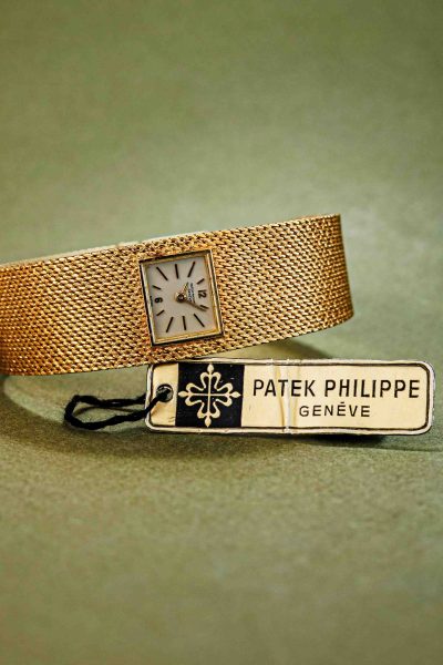 Patek Philippe 18k yellow gold Ladies NOS with hangtag