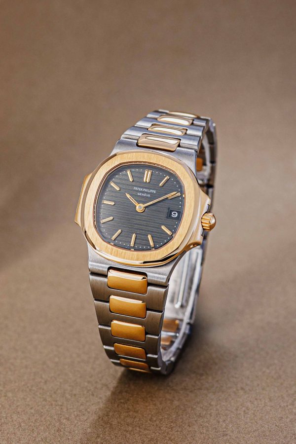 Patek Philippe Nautilus 27mm Ref. 4700 + SP - Image 2