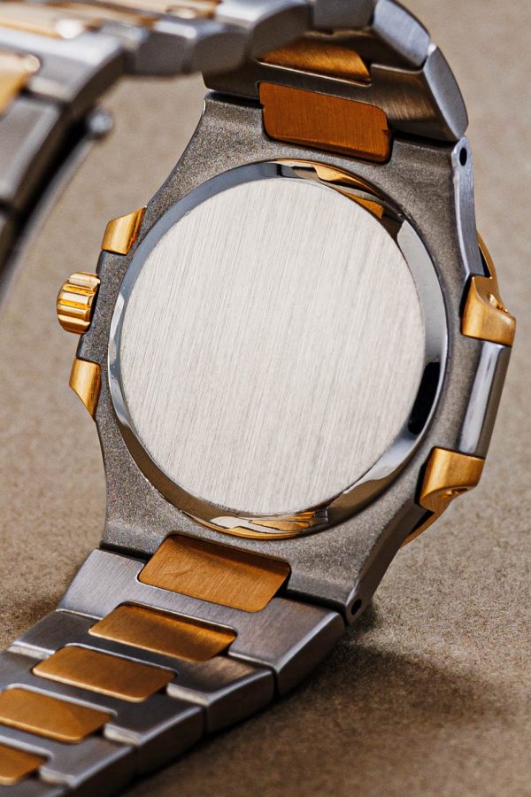 Patek Philippe Nautilus 27mm Ref. 4700 + SP - Image 4
