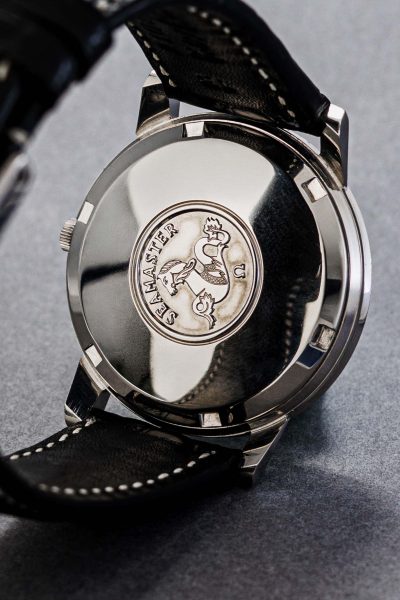 Omega-44378893-4