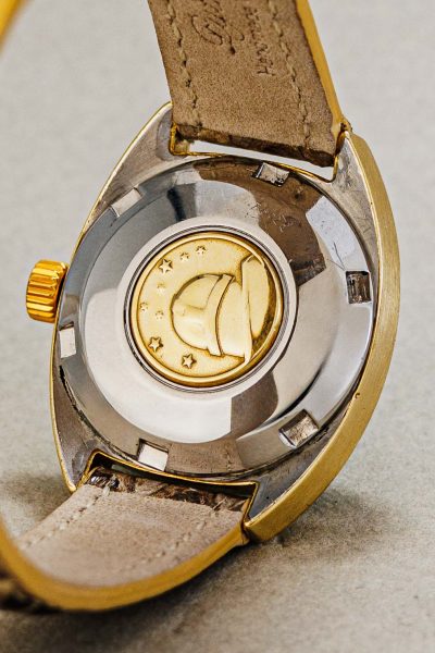 Omega-44378769-4