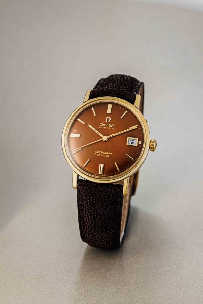 Omega-44378904-2