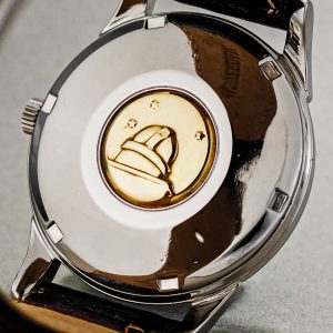 Omega-44378934-4